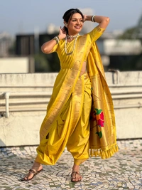 Original Maharashtrian Wedding Nauvari Paithani � 9 Mtr Soft Silk with Rich Muniya Border - FREE, YELLOW