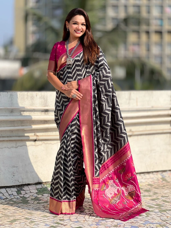 Original Soft Silk Ikkat Fusion Saree with Traditional Pichwai Pallu