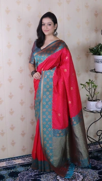 Premium Banarasi Soft Silk Saree with Gold Zari Flower Weaves & Wavy Border - FREE, PINK