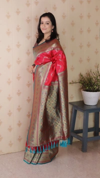 Premium Banarasi Soft Silk Saree with Gold Zari Zigzag Geometric Weaves - FREE, PINK