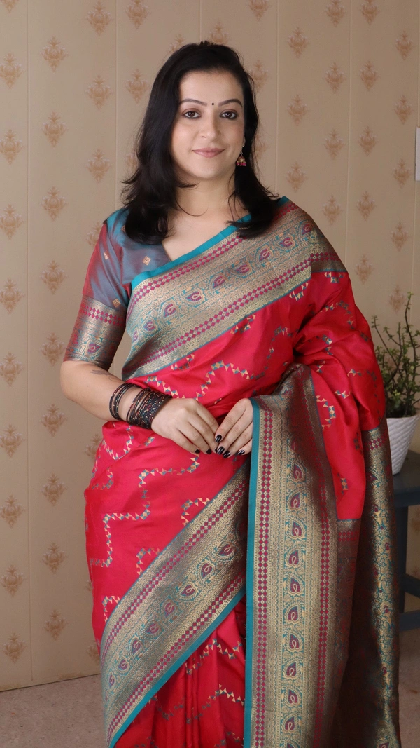 Premium Banarasi Soft Silk Saree with Gold Zari Zigzag Geometric Weaves - FREE, PINK