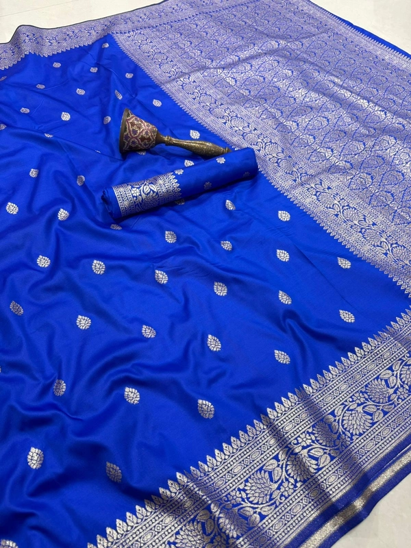 Premium Soft Banarasi Silk Saree with Elegant Silver Zari Weaving and Designer Floral Pallu