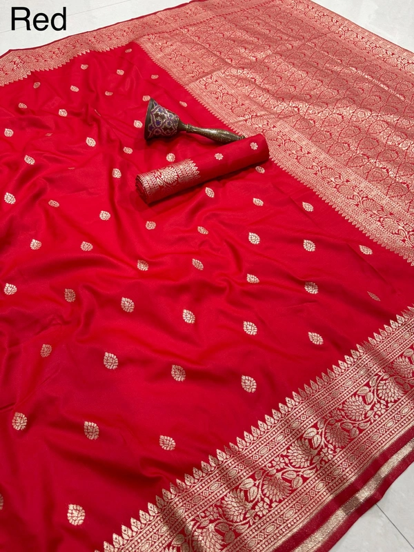 Premium Soft Banarasi Silk Saree with Elegant Silver Zari Weaving and Designer Floral Pallu