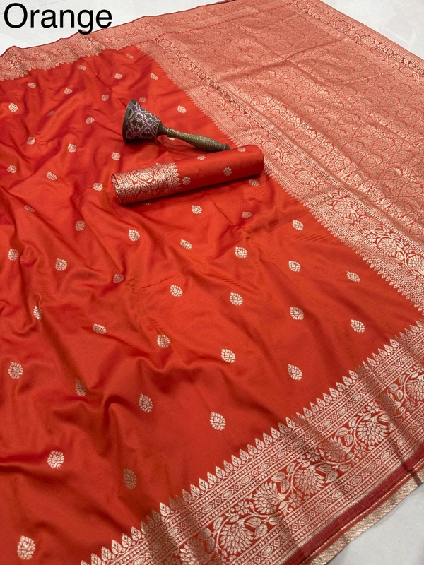 Premium Soft Banarasi Silk Saree with Elegant Silver Zari Weaving and Designer Floral Pallu