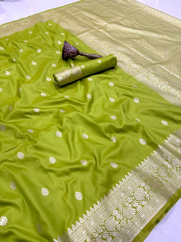 Premium Soft Banarasi Silk Saree with Elegant Silver Zari Weaving and Designer Floral Pallu