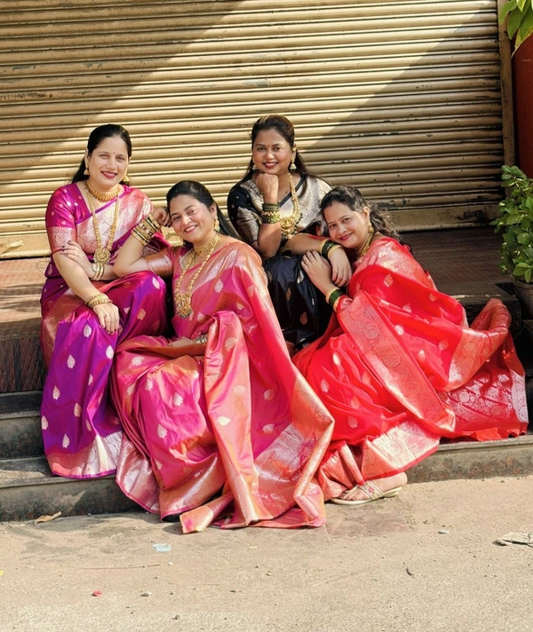 Pure Grace: Soft Banarasi Silk Saree with Gold Zari Motifs & Contrast Weaving Border - FREE, Black