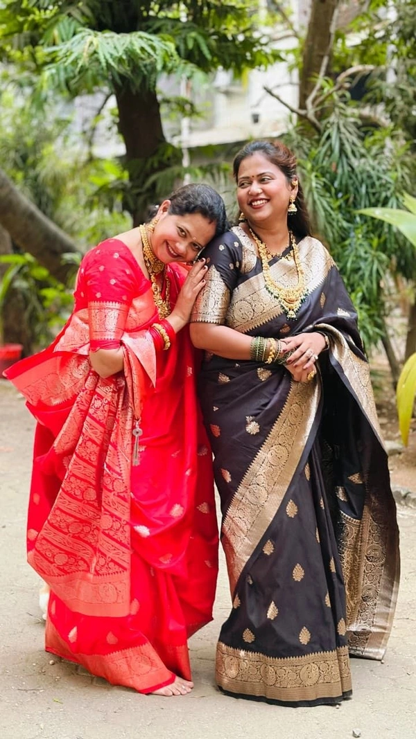 Pure Grace: Soft Banarasi Silk Saree with Gold Zari Motifs & Contrast Weaving Border - FREE, Black