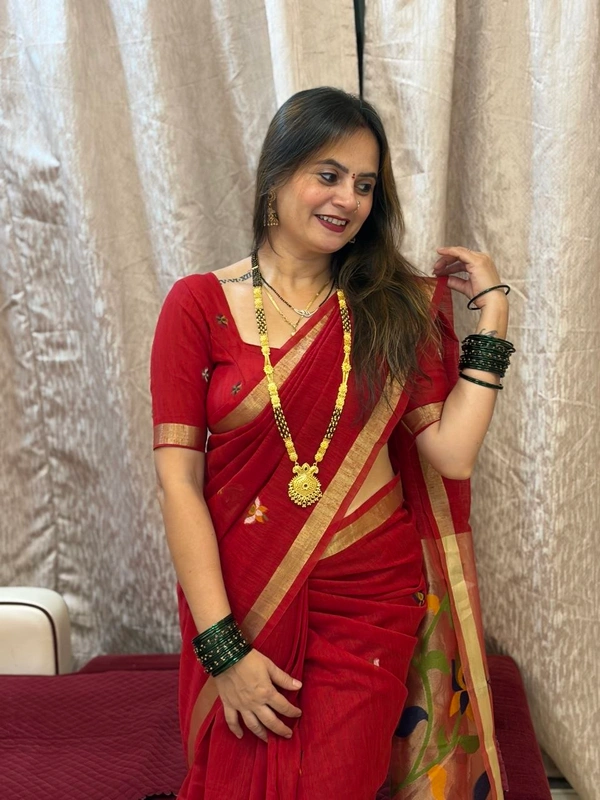 Pure Linen Silk Saree featuring Traditional Jamdani Weaving and Rich Tissue Zari Pallu - FREE, Red