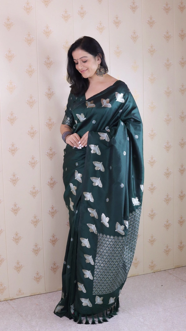 Soft Moonga Silk Saree with Dual Zari Bird Border & Floral Motifs - FREE, BOTTLEGREEN