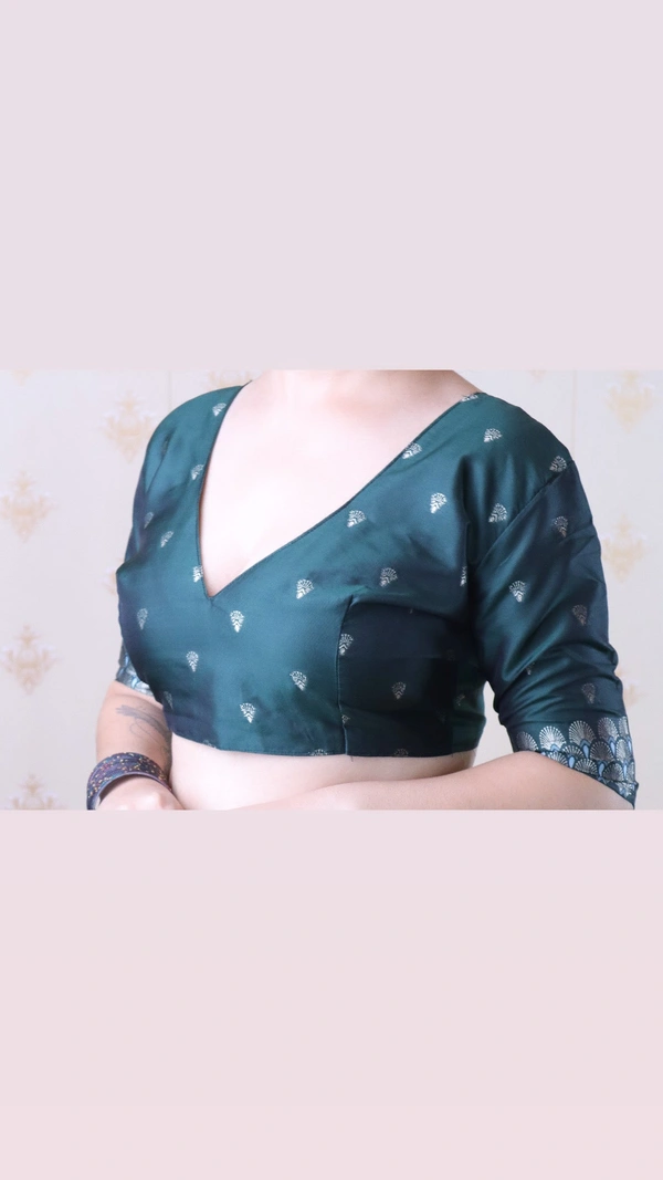 Soft Moonga Silk Saree with Dual Zari Bird Border & Floral Motifs - FREE, BOTTLEGREEN