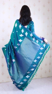 Soft Moonga Silk Saree with Dual Zari Bird Border & Floral Motifs - FREE, GREEN
