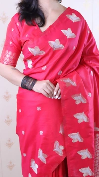 Soft Moonga Silk Saree with Dual Zari Bird Border & Floral Motifs - FREE, PINK