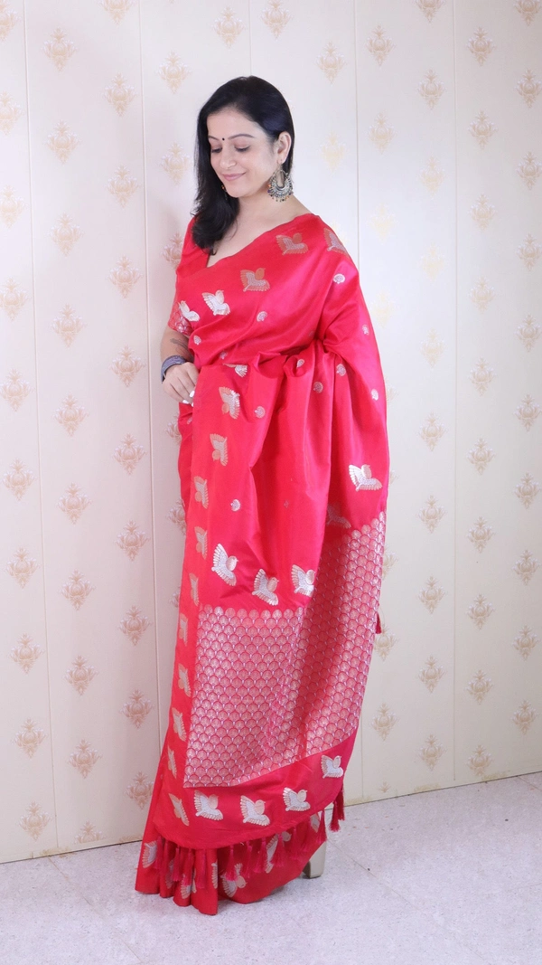 Soft Moonga Silk Saree with Dual Zari Bird Border & Floral Motifs - FREE, PINK