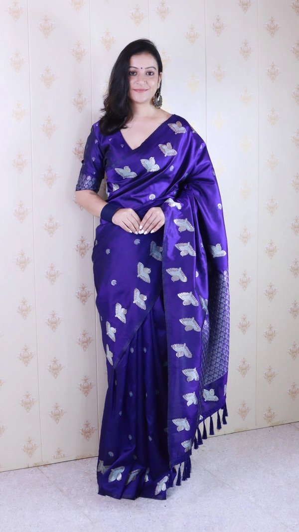 Soft Moonga Silk Saree with Dual Zari Bird Border & Floral Motifs