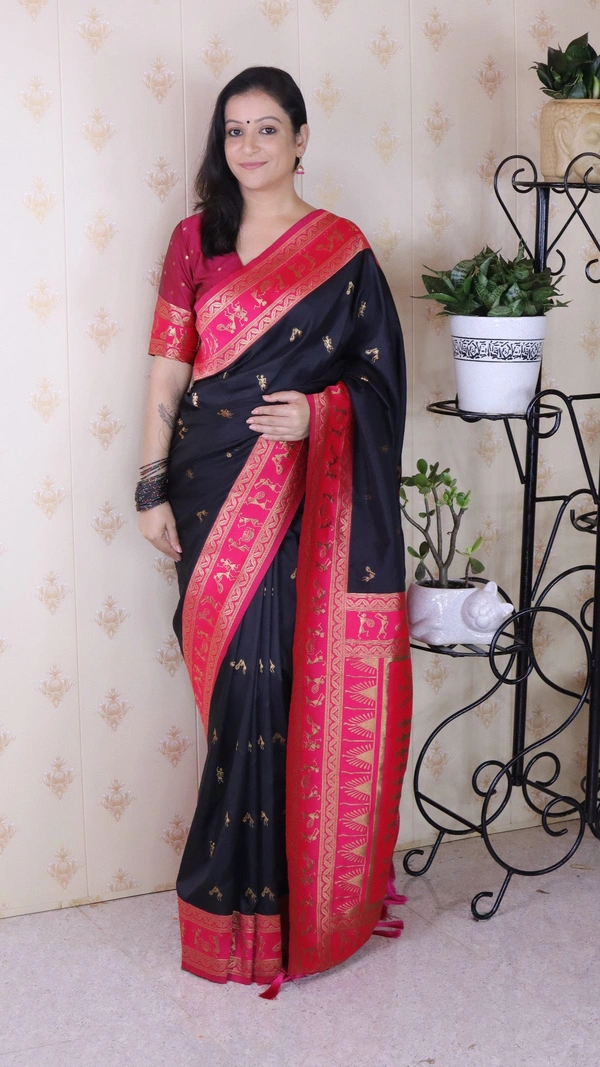 Traditional  Art Soft Silk Saree with Gold Zari Motifs & Contrast Pallu
