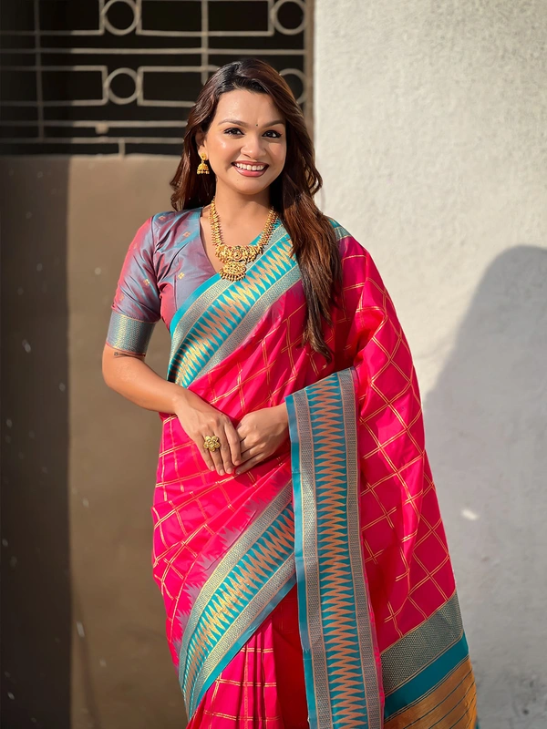 Traditional Chokda Pattern Soft Silk Saree with Gold Zari Checks & Contrast Pallu - FREE, PINK