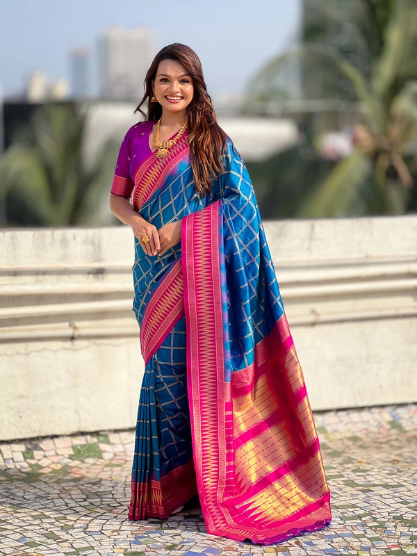 Traditional Chokda Pattern Soft Silk Saree with Gold Zari Checks & Contrast Pallu