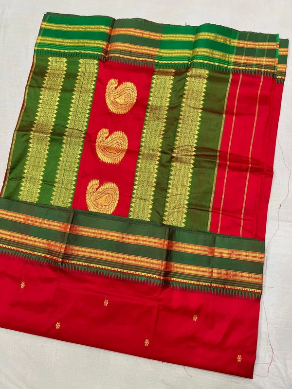 Traditional Narayanpeth Silk Saree � 100% Pure Handloom Certified - Free, Tomato Red.