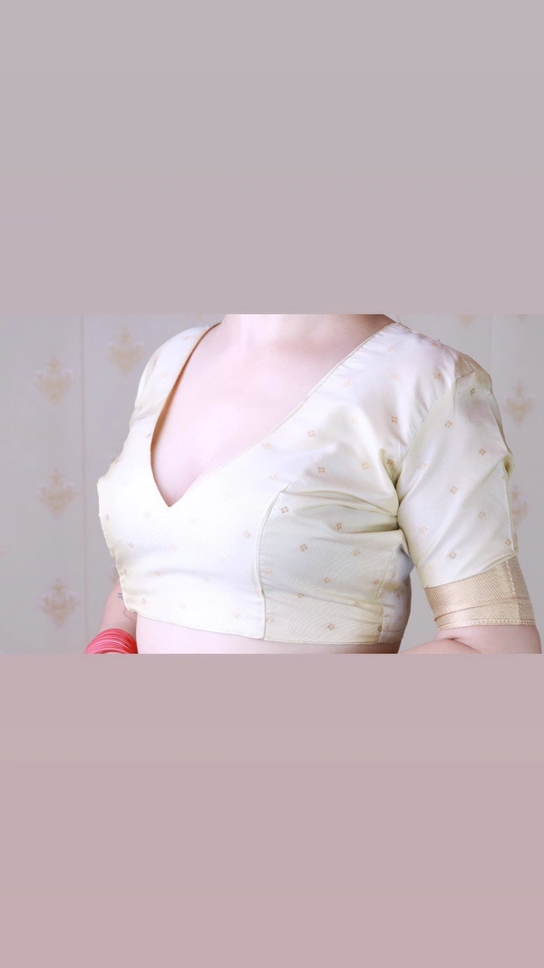 Traditional Pichwai Soft Silk Saree with Kamdhenu Pattern & Zari Border - FREE, CREAM