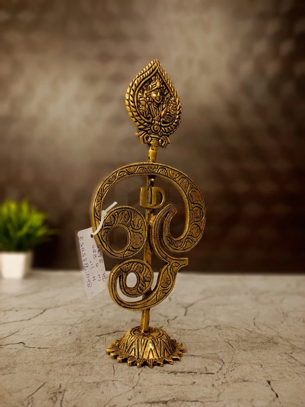 DecorsOne Brass Designer Om Vel With Murugan 11"