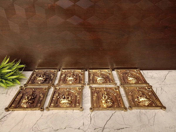 DecorsOne Brass Super Fine Ashtalakshmi Plate Wall Mount 4"