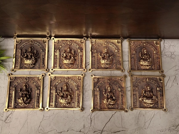 DecorsOne Brass Super Fine Ashtalakshmi Plate Wall Mount 4"