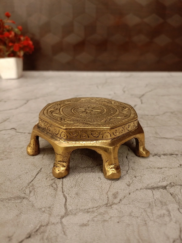 DecorsOne Brass Hexagon Shape Chowki 1.5″