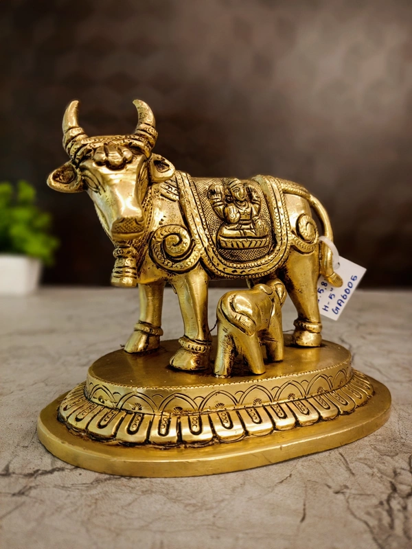 DecorsOne Brass Cow and Calf Idol with Lakshmi And Ganesha 5"
