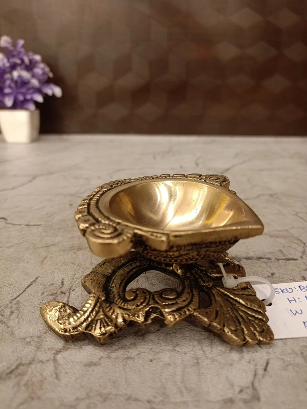 DecorsOne Brass Agal Diya Designer Base 2"