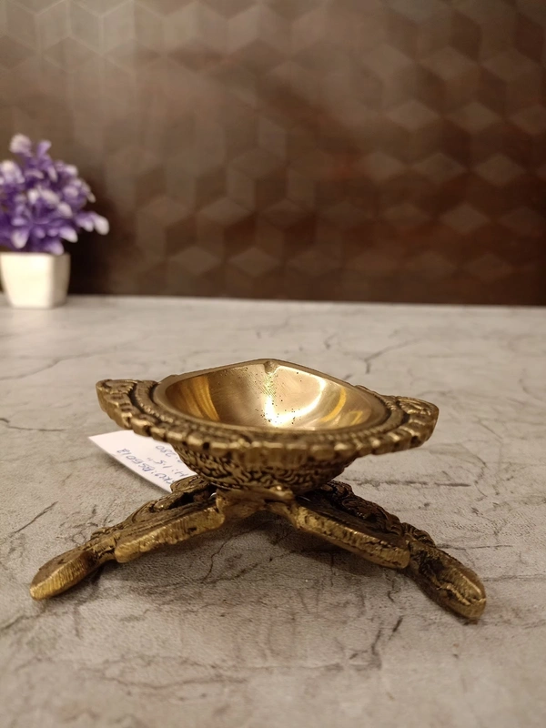 DecorsOne Brass Agal Diya Designer Base 2"