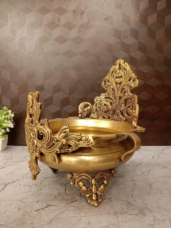1SF54005 Brass Designer Uruli With Golden Antique Finish