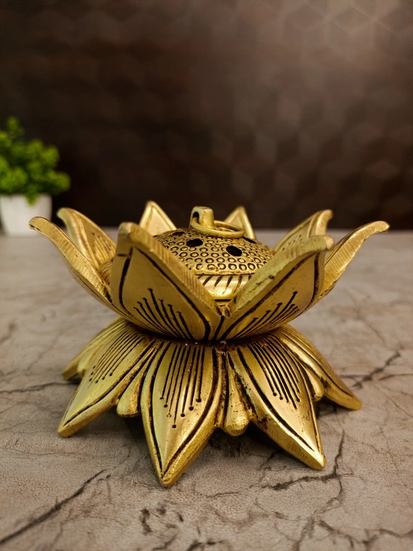 DecorsOne Brass Lotus Dhoop Holder 2.5"