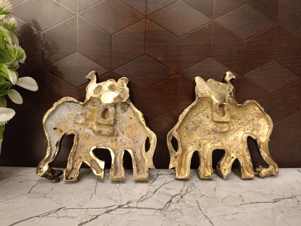 DecorsOne Brass Elephant Wall Mount 4.5” Pair