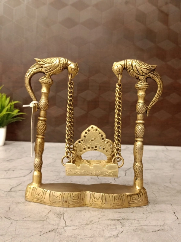 DecorsOne Brass Plain Swing 8
