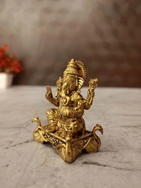DecorsOne Brass Fine art Ganesha Idol 2″