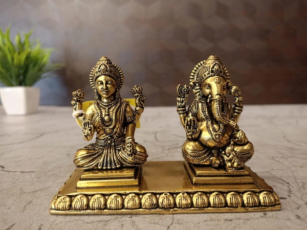 Brass Fine Art Lakshmi Ganesha On Rectangle Base