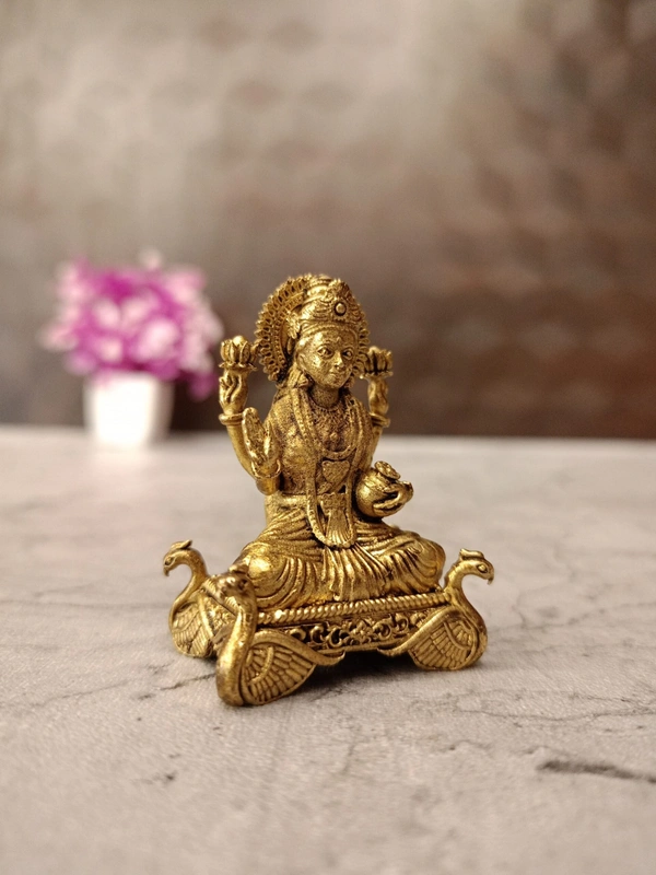 DecorsOne Brass Fine art Lakshmi Idol 2″