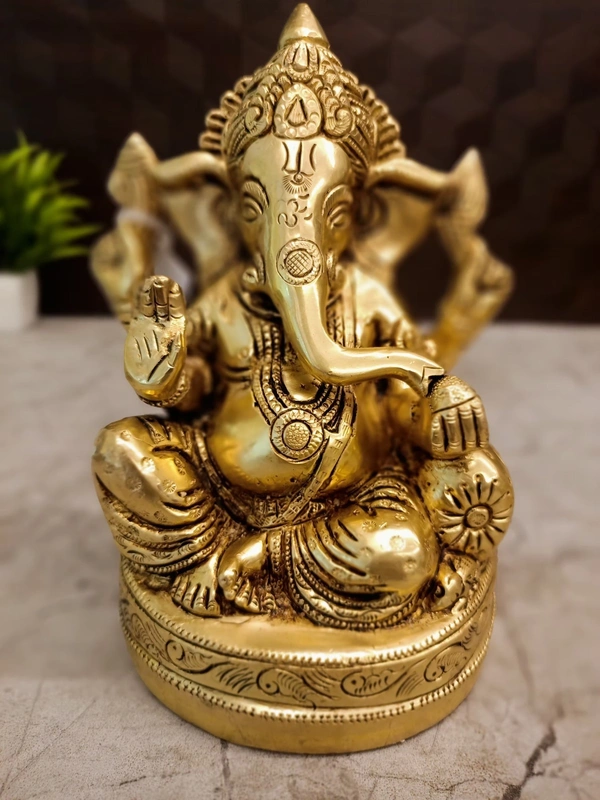 DecorsOne Brass Sofa Ganesha Idol 7"