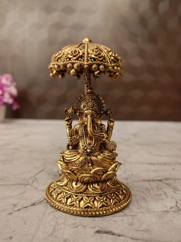 DecorsOne Brass Fine art Ganesh with an Umbrella 4″