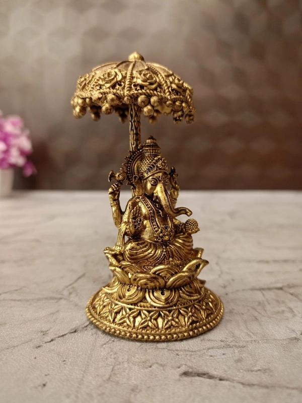 DecorsOne Brass Fine art Ganesh with an Umbrella 4″