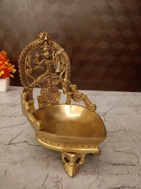DecorsOne Brass Kamakshi Diya 7″