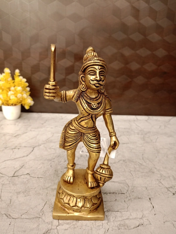 DecorsOne Brass Karuparayan Big Idol 9”