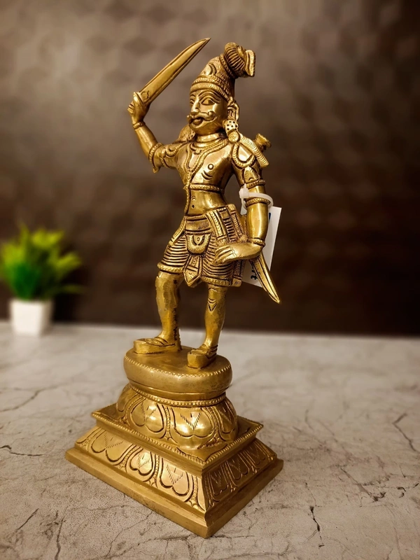 DecorsOne Brass karupparayan Idol 12"