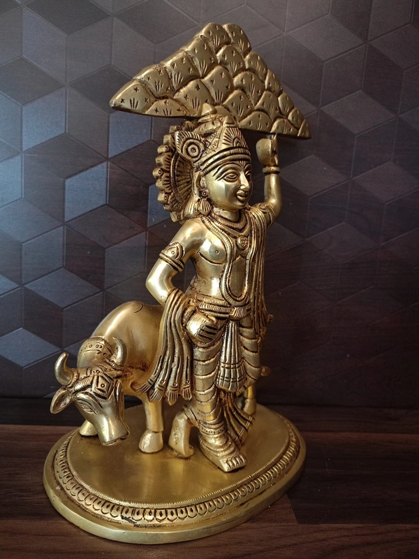 Buy Brass Krishna Idol with Goverdhan mountain
