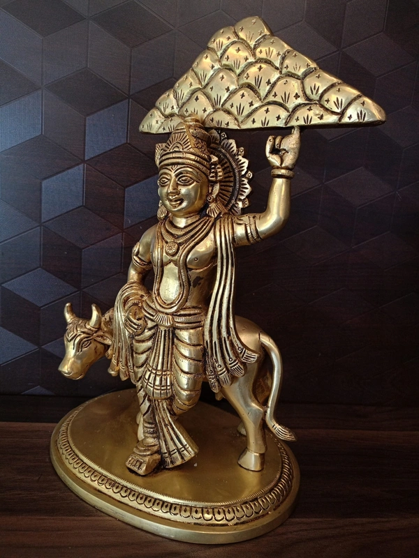 Buy Brass Krishna Idol with Goverdhan mountain