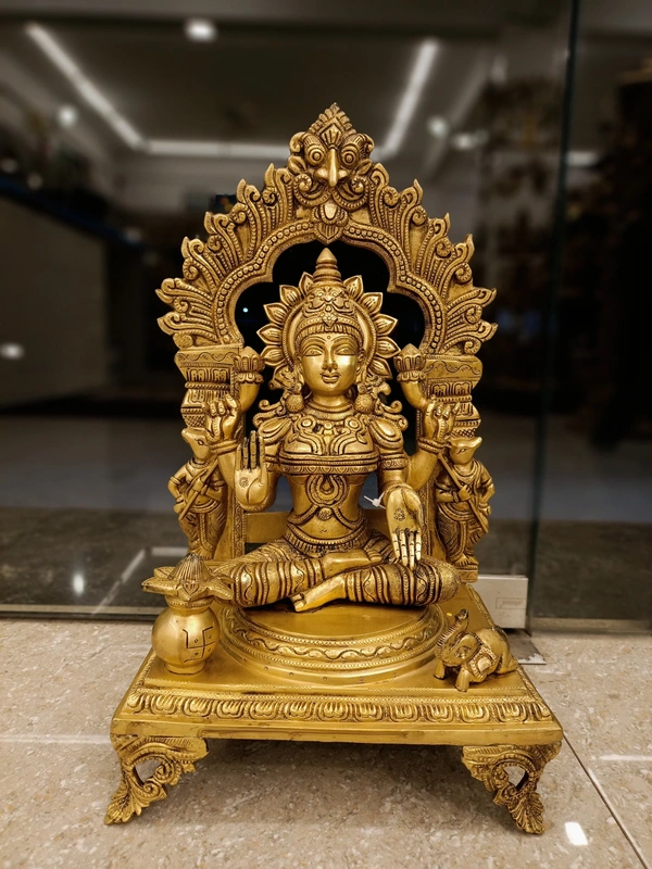 DecorsOne Brass Lakshmi Arch Idol 18"