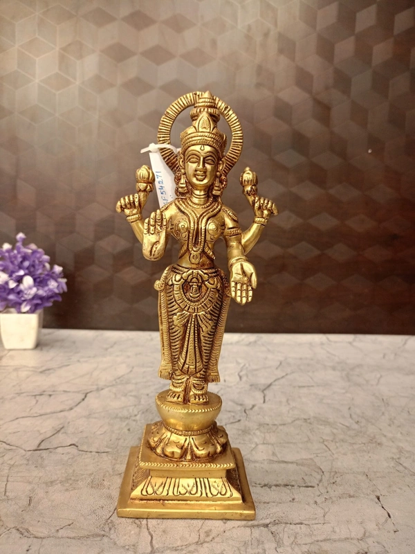 DecorsOne Brass Lakshmi Idol For Pooja 10.5″