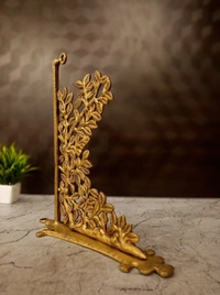 DecorsOne Brass Leaf Bracket Wall Mount 11.5"