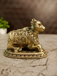 DecorsOne Brass Fine Art Nandhi Idol 2.5″