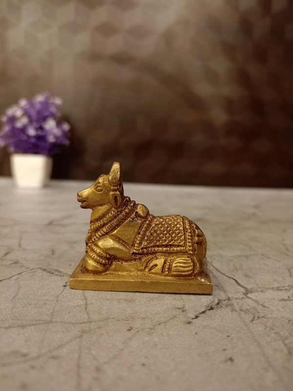 DecorsOne Brass Nandhi Idol 1.5″
